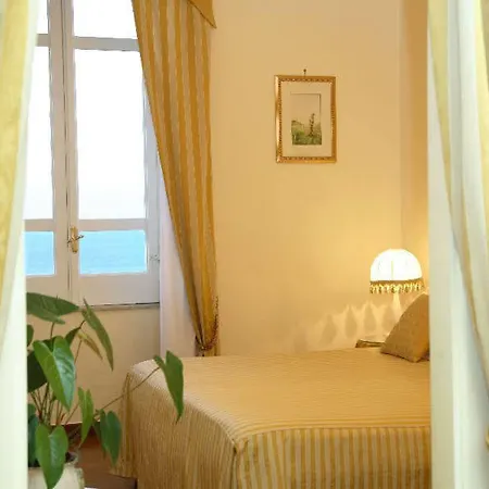 Garden Hotel