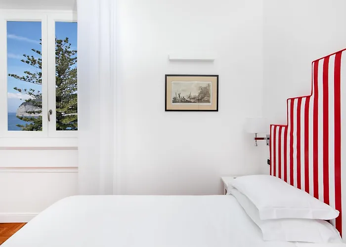 Garden Hotel 4*
